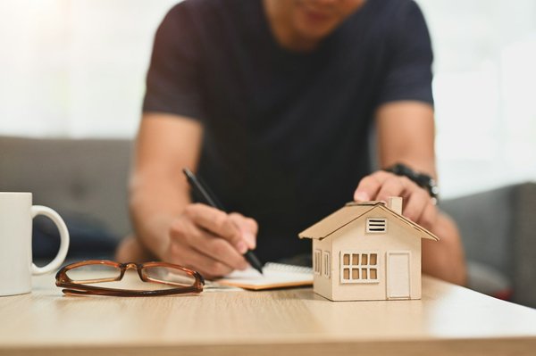 Comprendre les frais des scpi avec www.aidescpi.fr